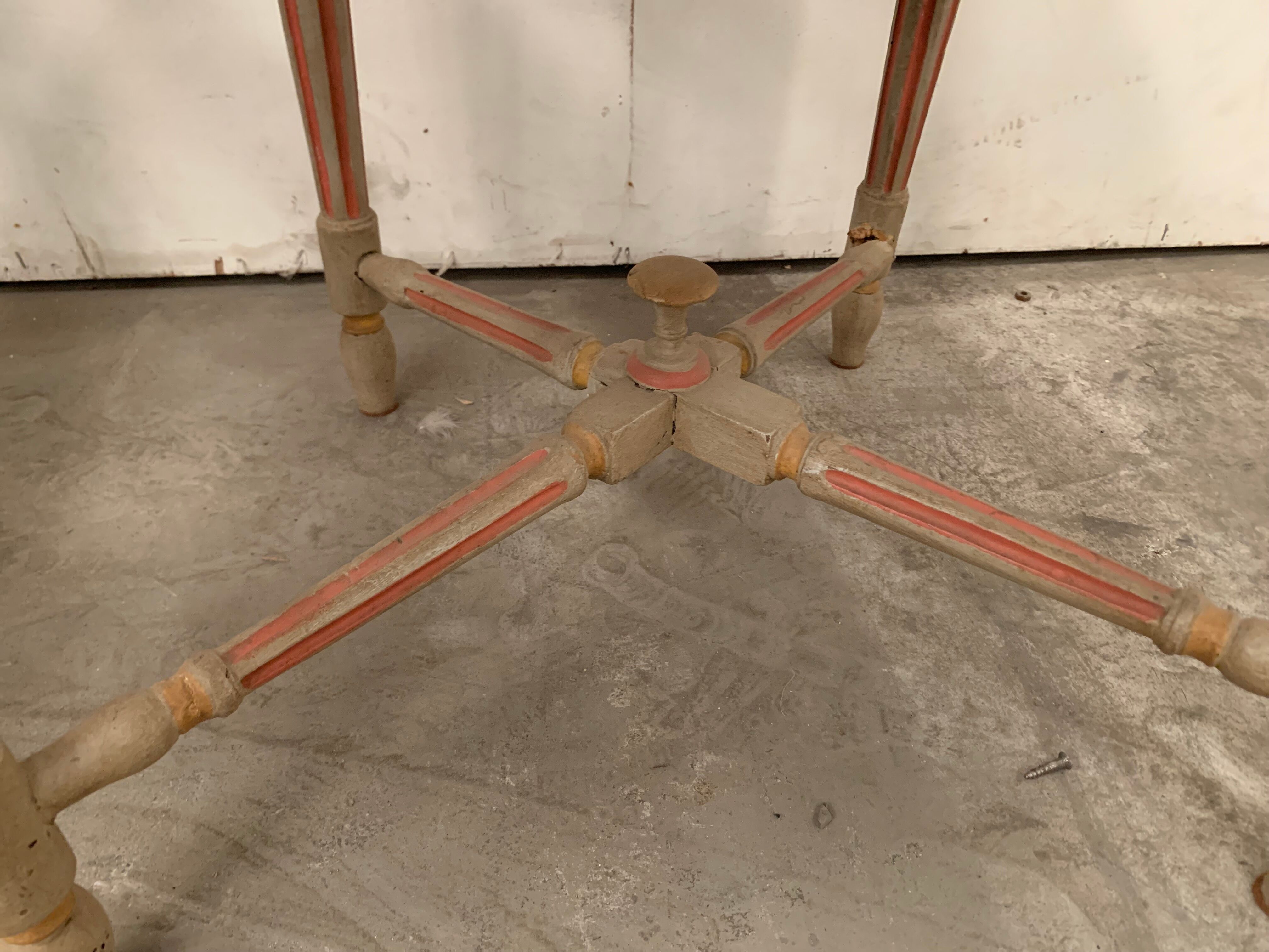 Paire de chaises Provençale en hêtre patiné XX siècle