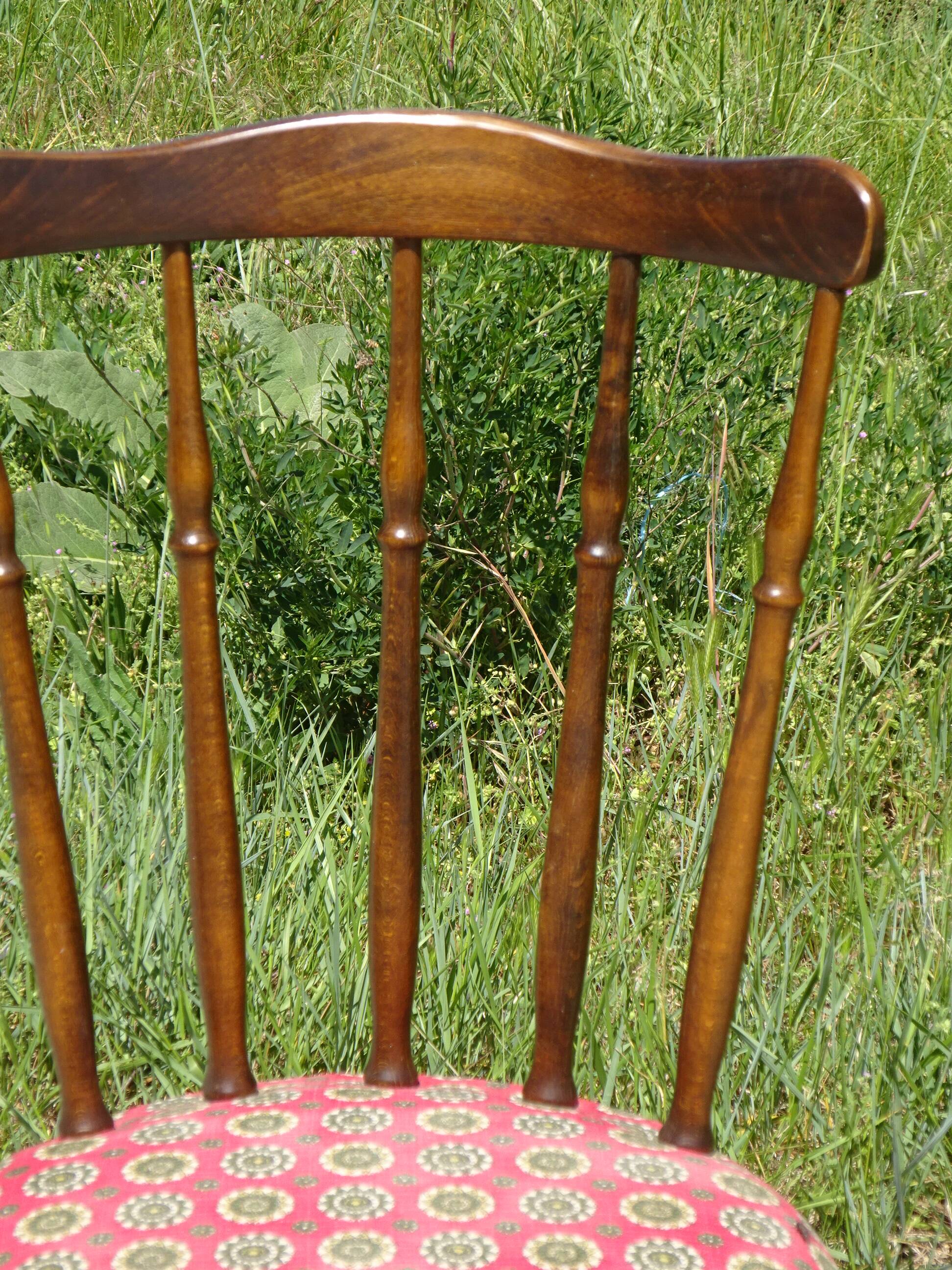 Chairs with splayed legs, vintage models