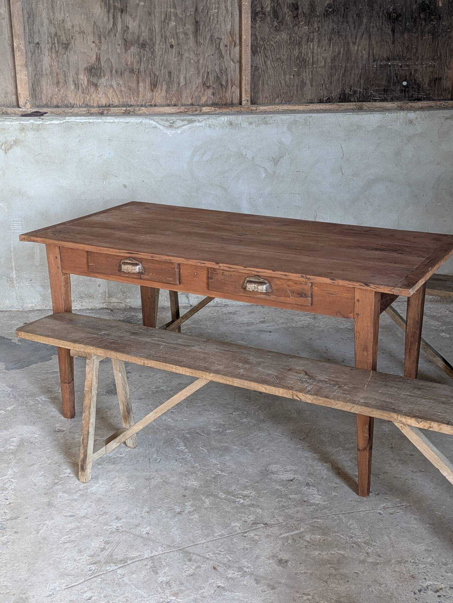 Farm table