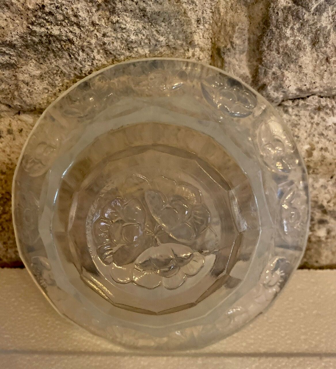 Opalescent glass cup by Verart Paris Numbered 543