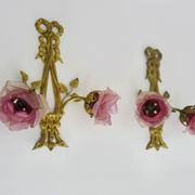 Pair of bronze wall sconces decorated with 2-armed knots with purple tulips Signed DP. 1940s