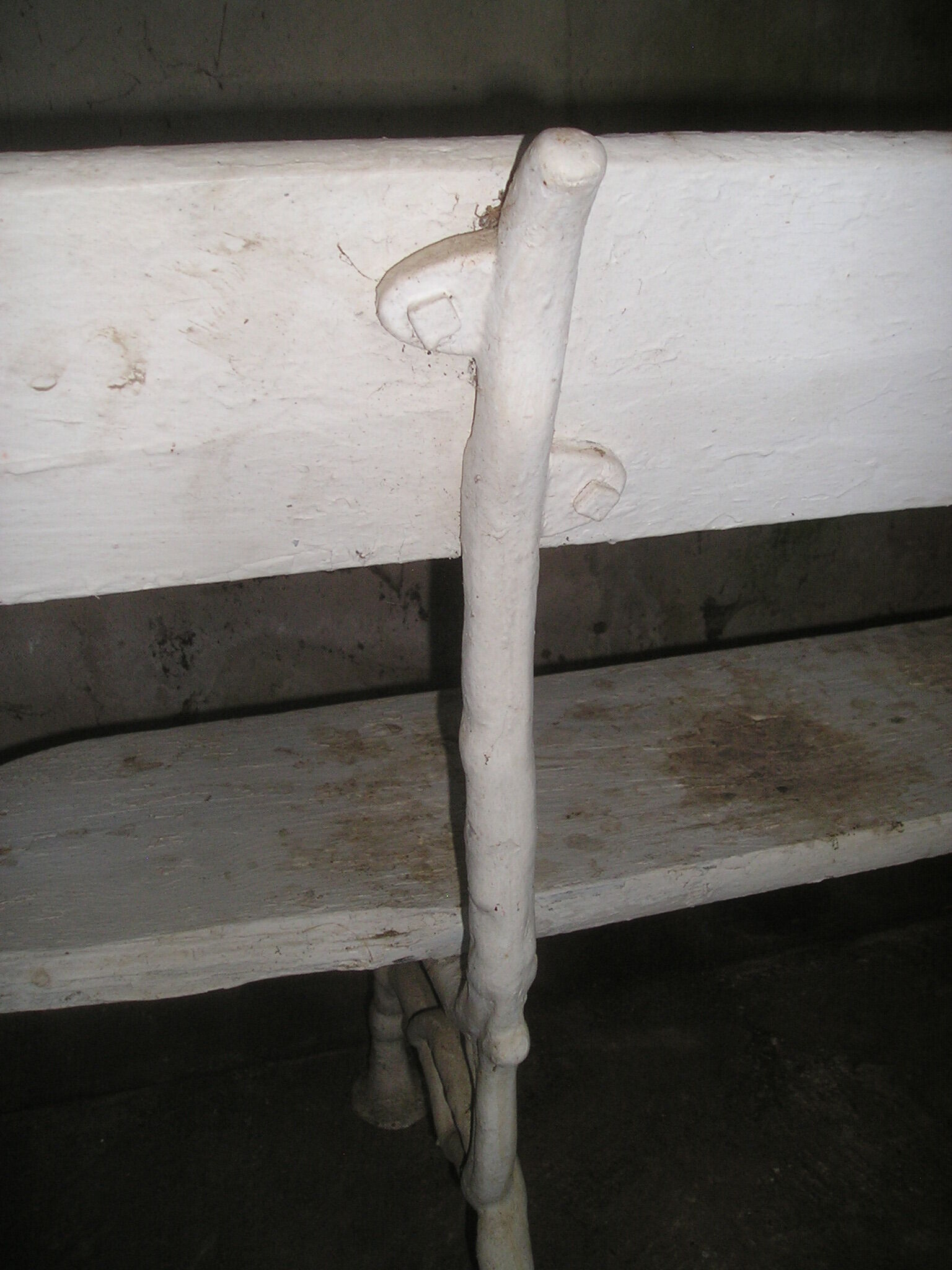 Garden bench oak and cast iron late nineteenth