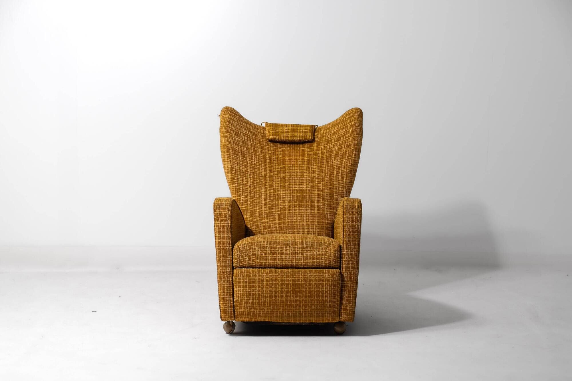 Fauteuil vintage à oreilles inclinable, années 1960