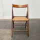 Ensemble de chaises pliantes en bois du milieu du siècle avec sièges en osier viennois, années 1960