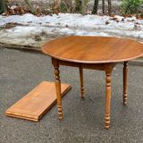 Round extendable dining table Louis Philippe 90cm with 2 extensions in oak.