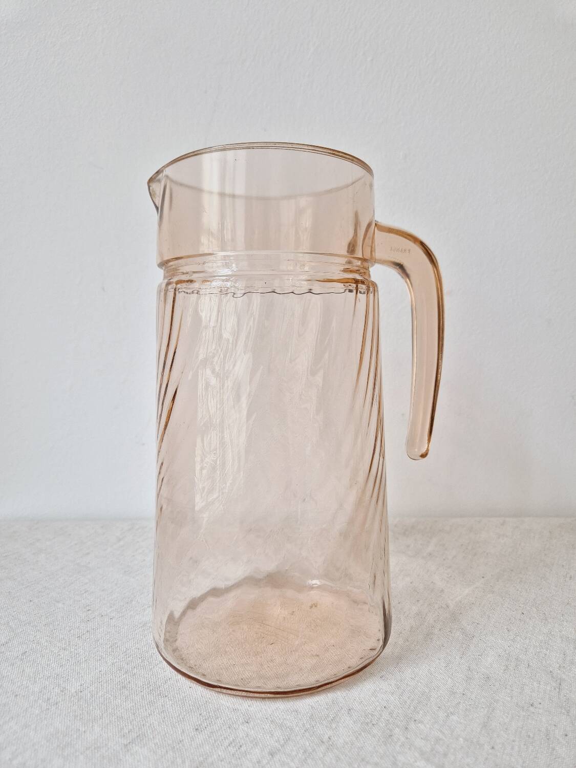 "Rosaline" twisted glass carafe - Luminarc Vintage