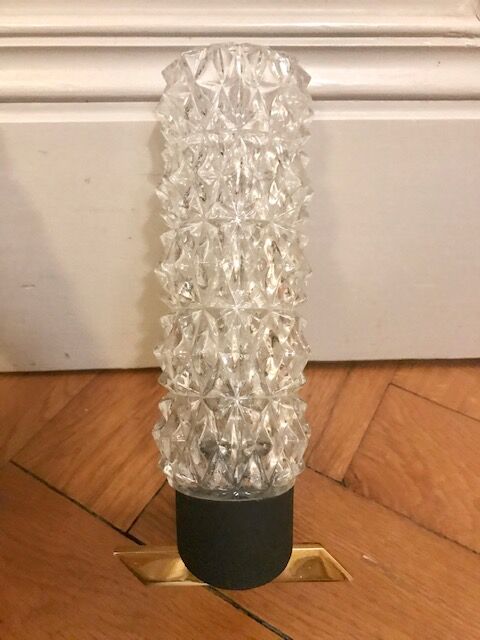 Pair of glass sonces