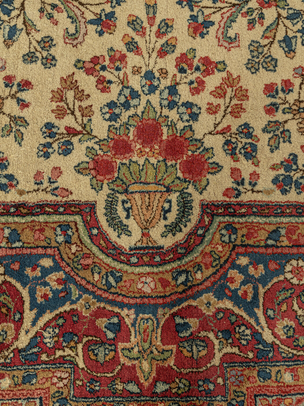 Kerman carpet, 260 x 375