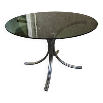 Table en métal chromé et verre fumé