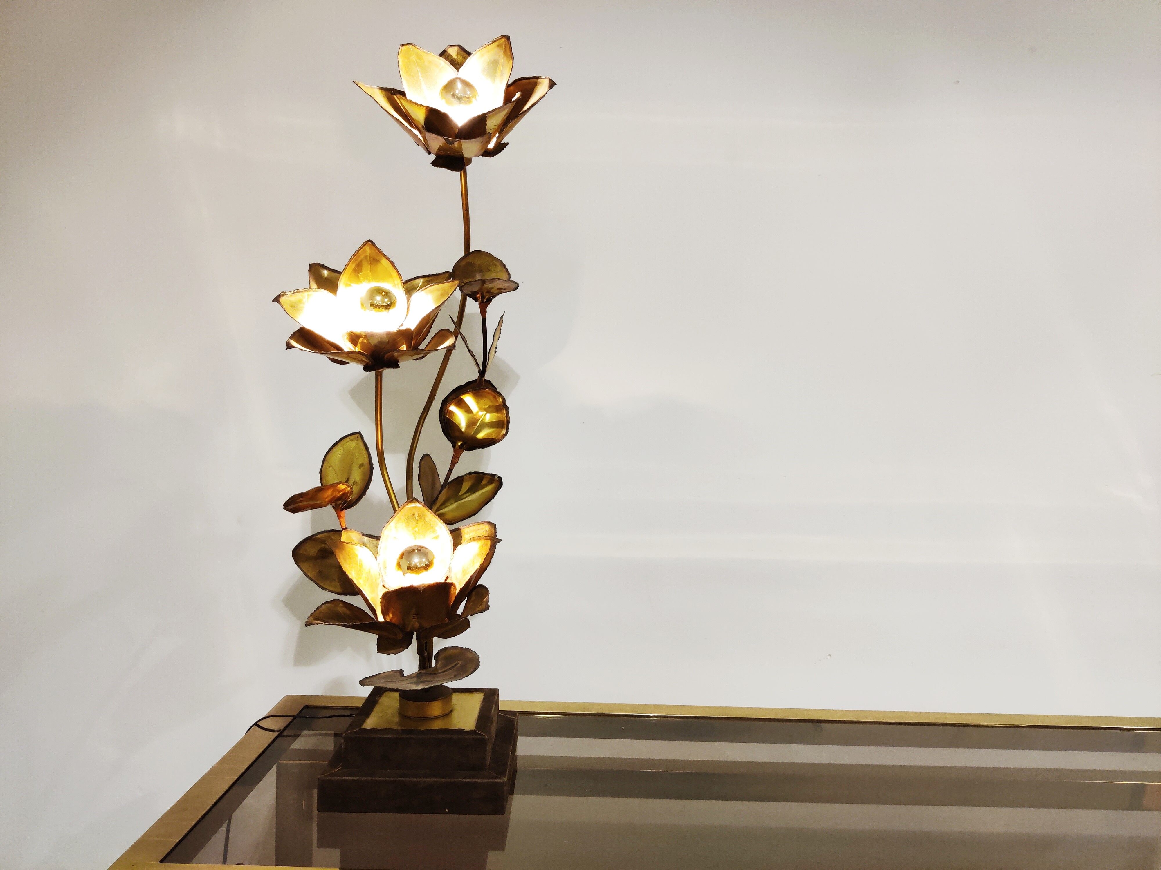 Flower lamp, 1970