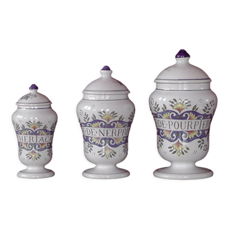 Pharmacy jars in earthenware saint clement