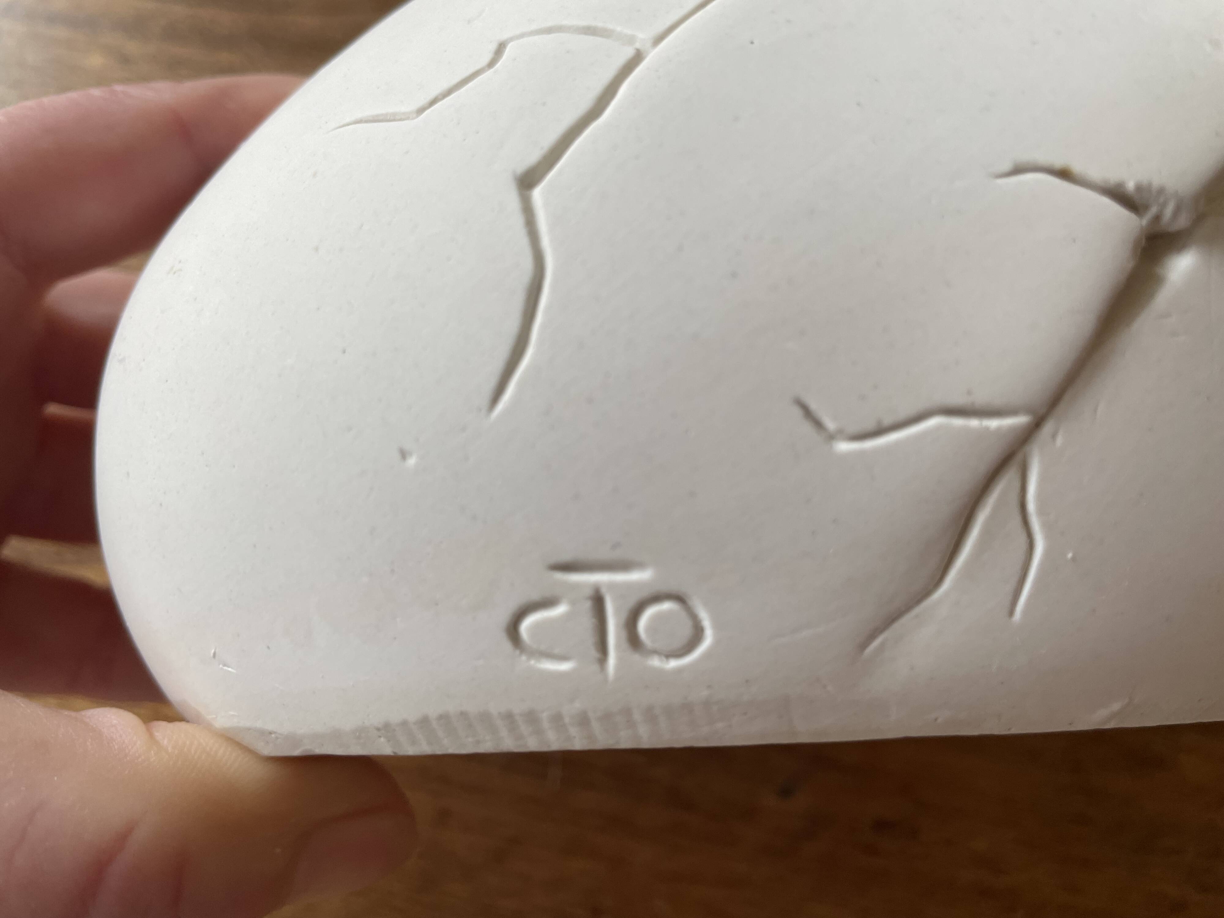 Chick in its egg, decorative plaster - empty pocket