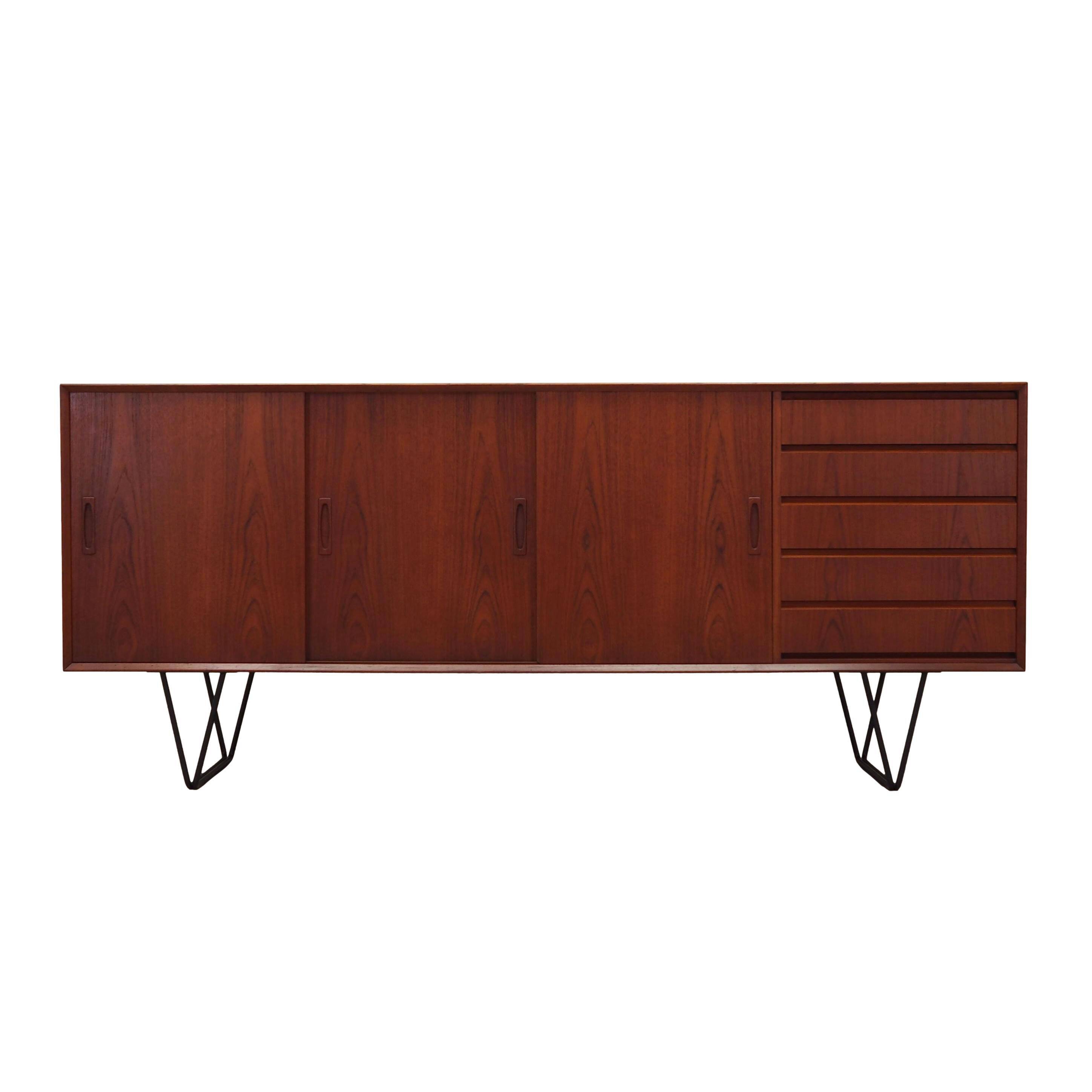 Buffet en teck, design danois, années 1970, production : Danemark