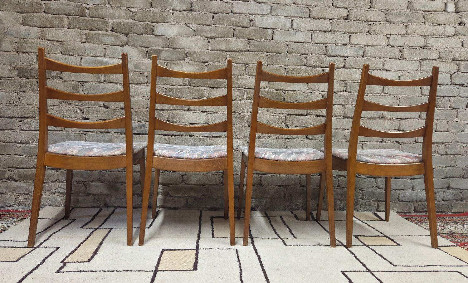 Set of 4 vintage Welzel chairs in 1970s Scandinavian style.