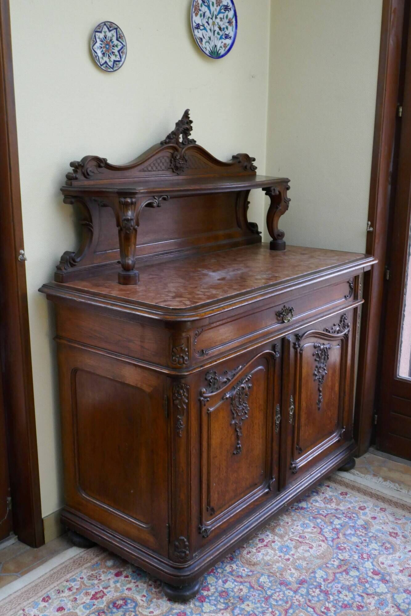 Dessert / Buffet late 19th century with pink-brown marble in Louis XV style