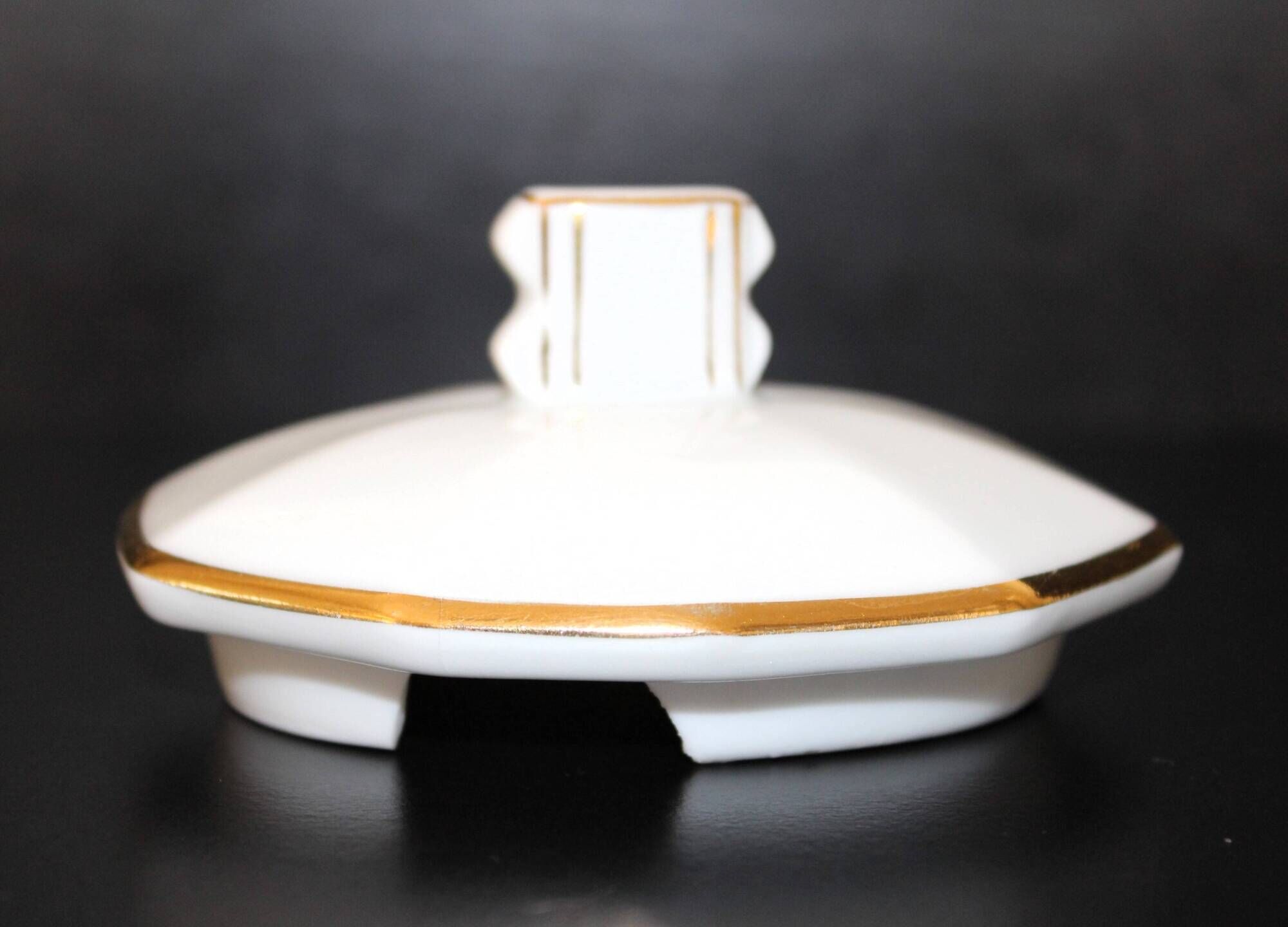 Art Deco ensemble of Czech coffee pot and sugar bowl.