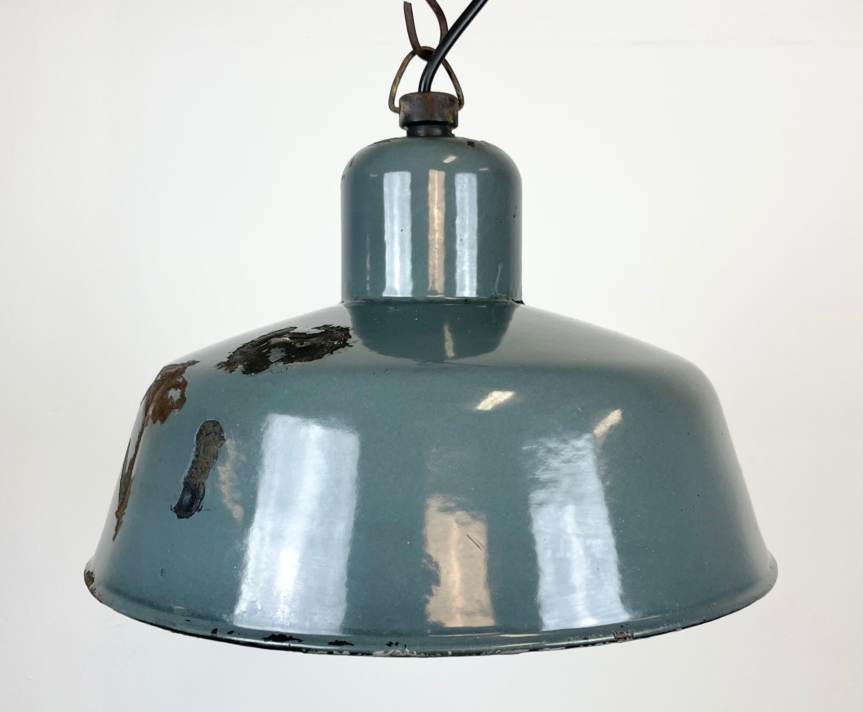 Industrial grey enamel pendant lamp from siemens, 1950s