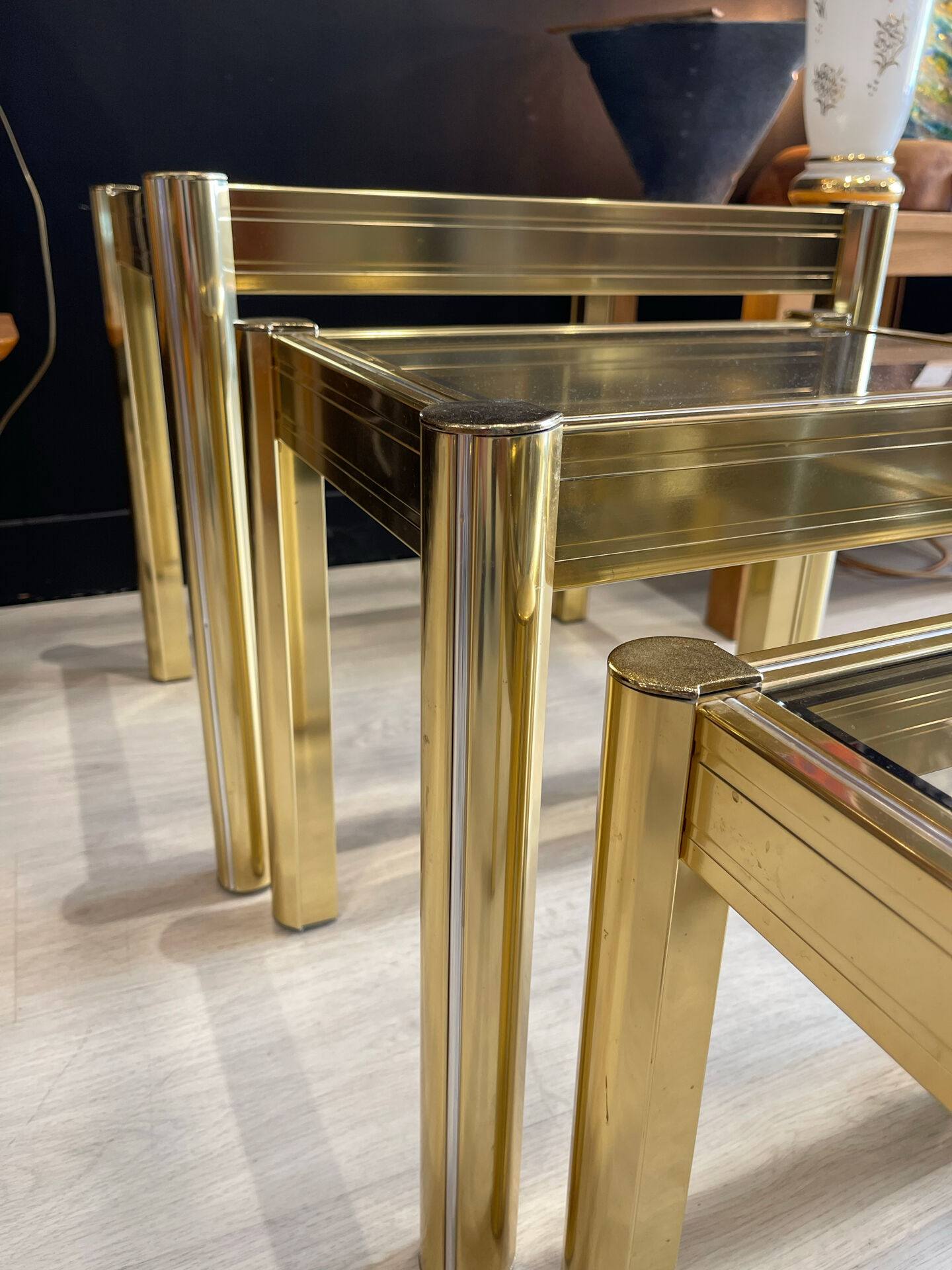 Nest of tables 1980