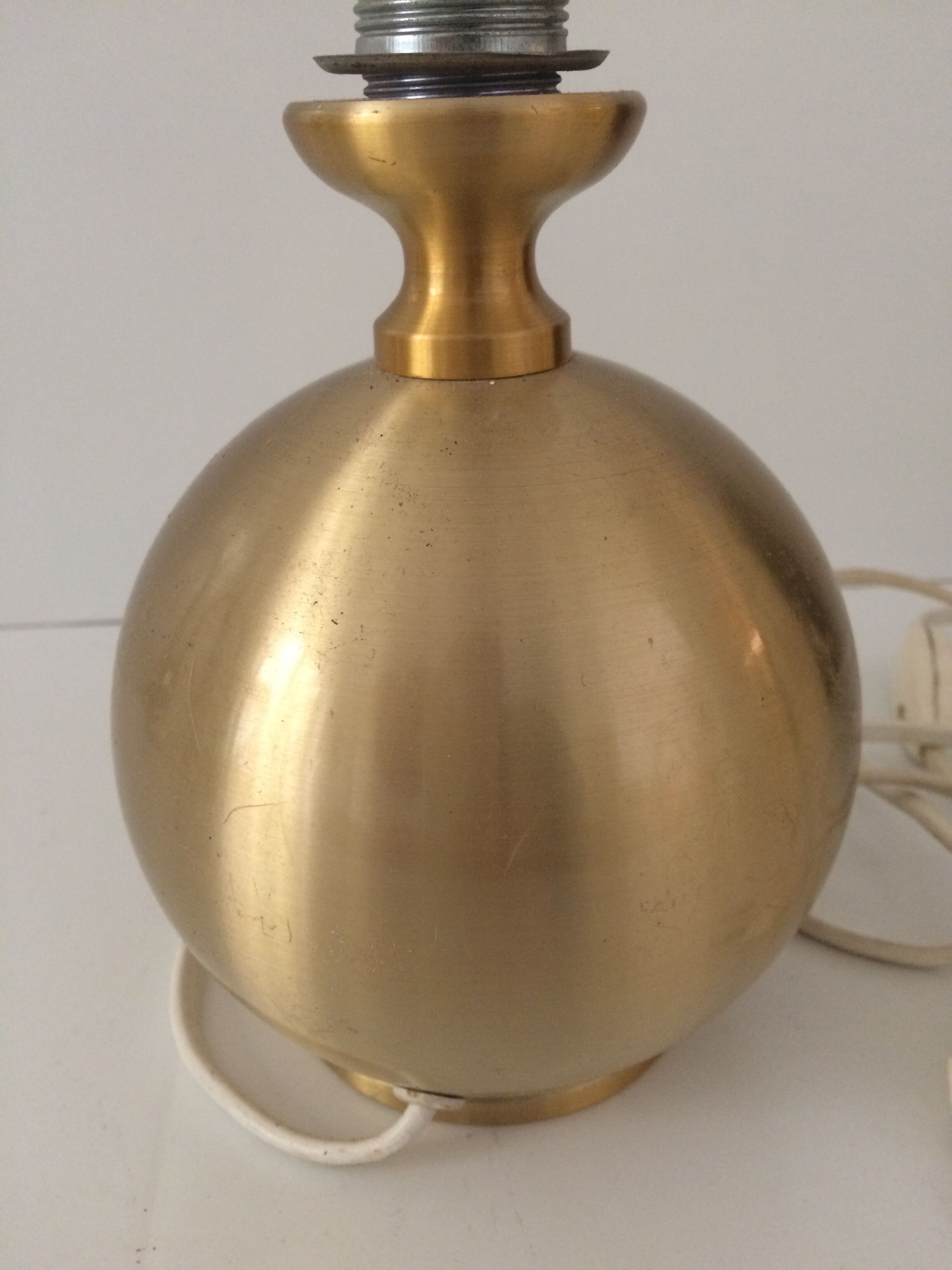 Vintage golden metal ball lamp foot