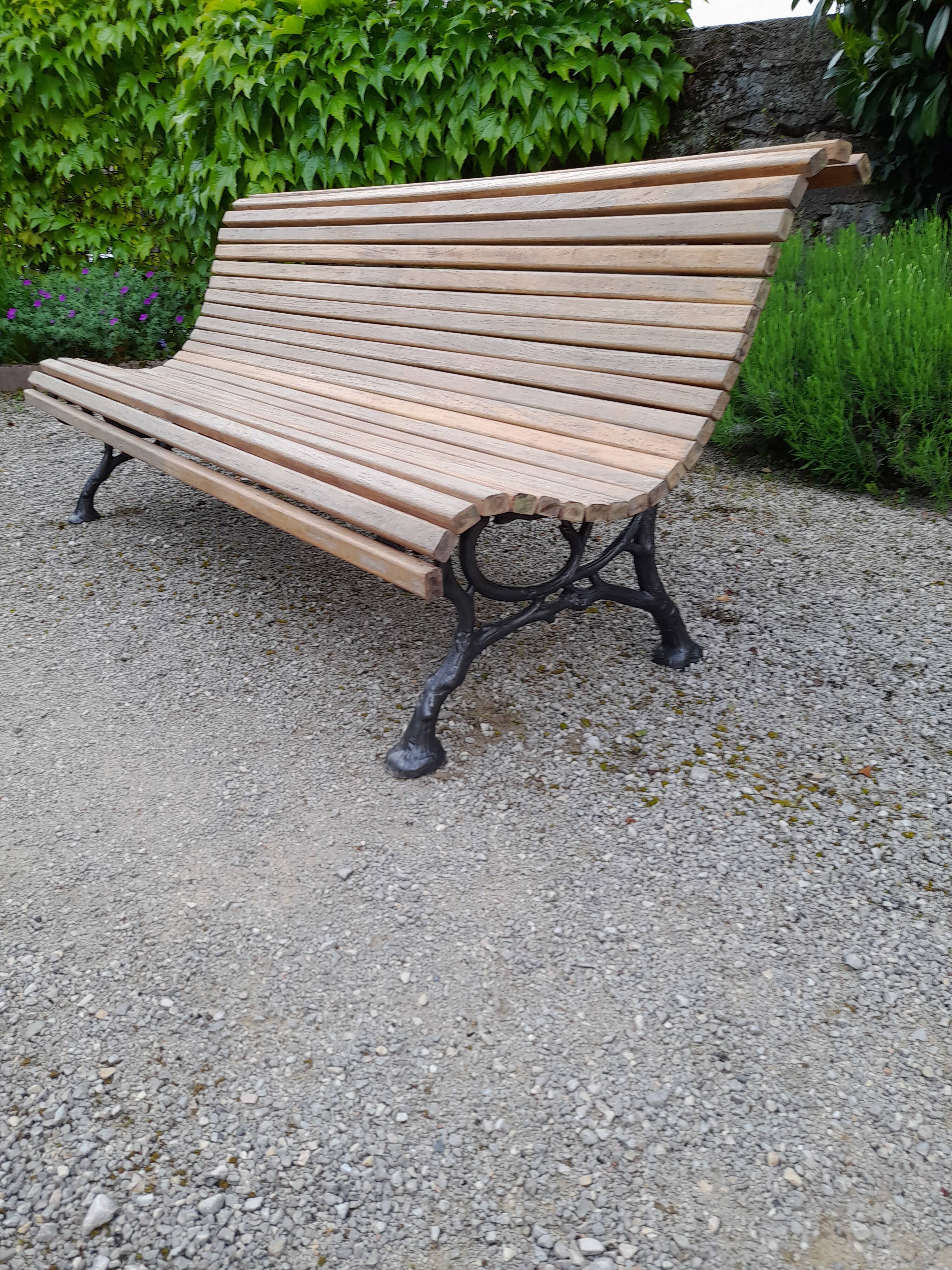Banc de jardin ancien