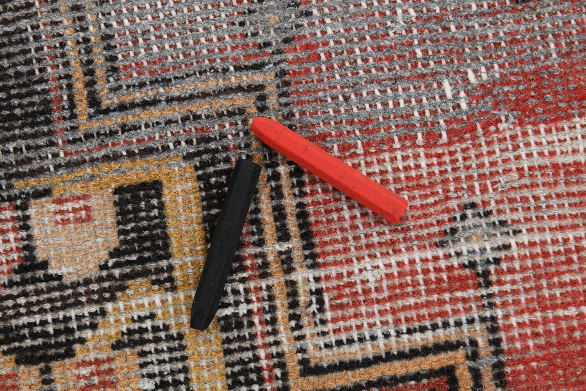 3x6 Shades Of Red & Black Handmade Wool Classic Vintage Rug, 100x179Cm