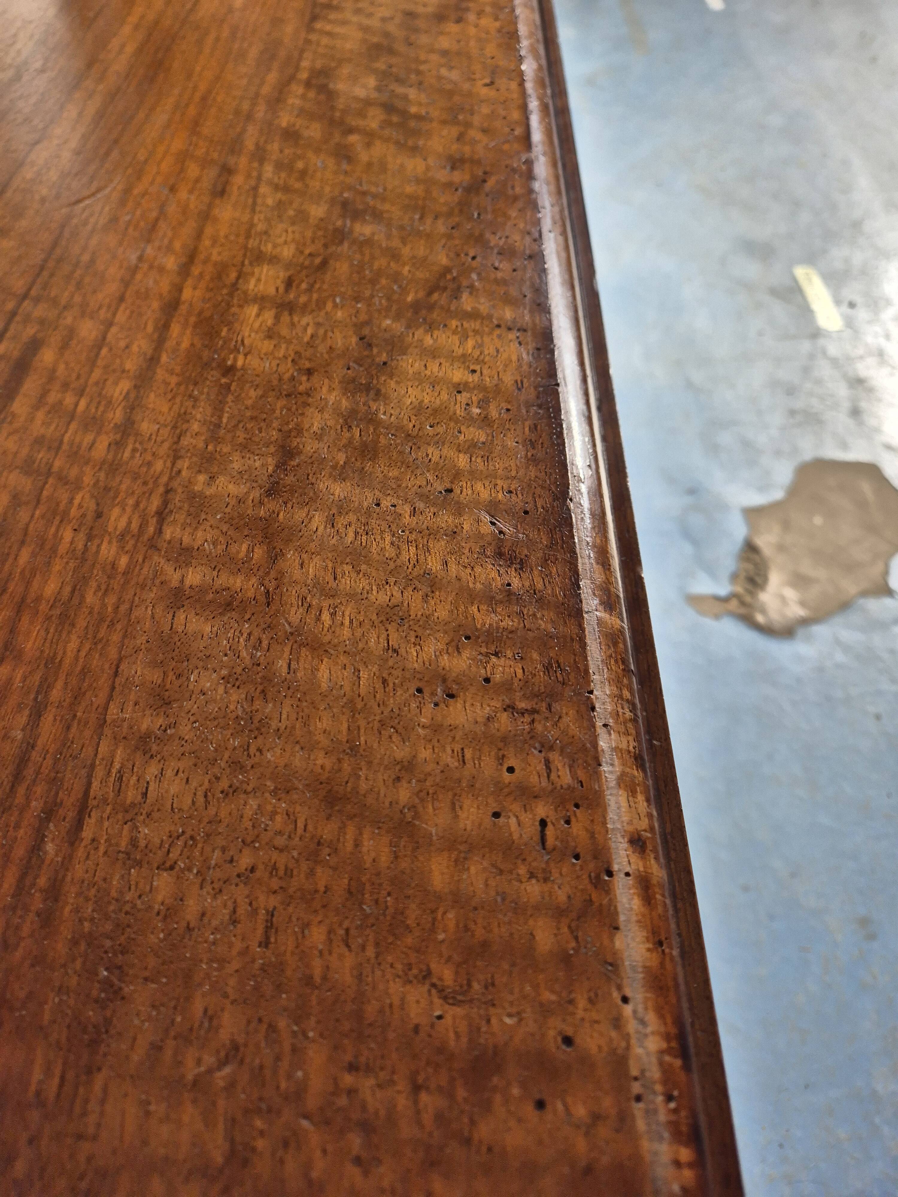 Rectangle/round table