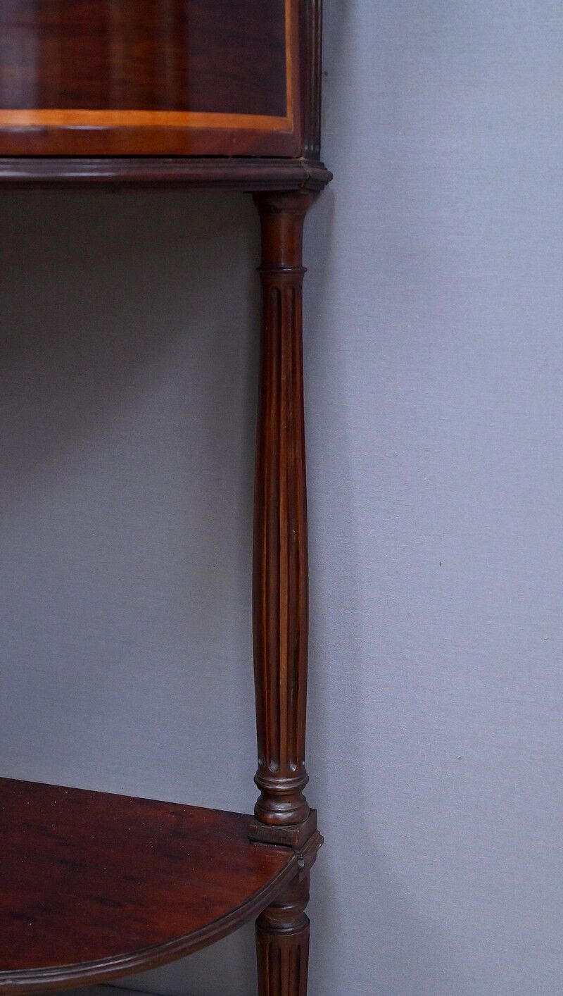 Console in mahogany and marble, Louis XVI period – late 18th century.