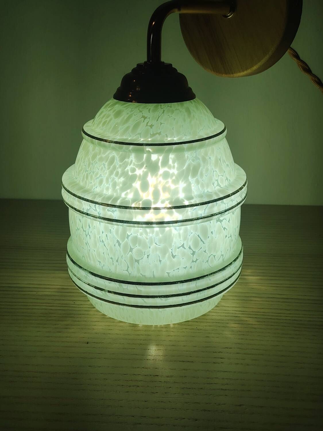 Clichy Art Deco glass wall lamp