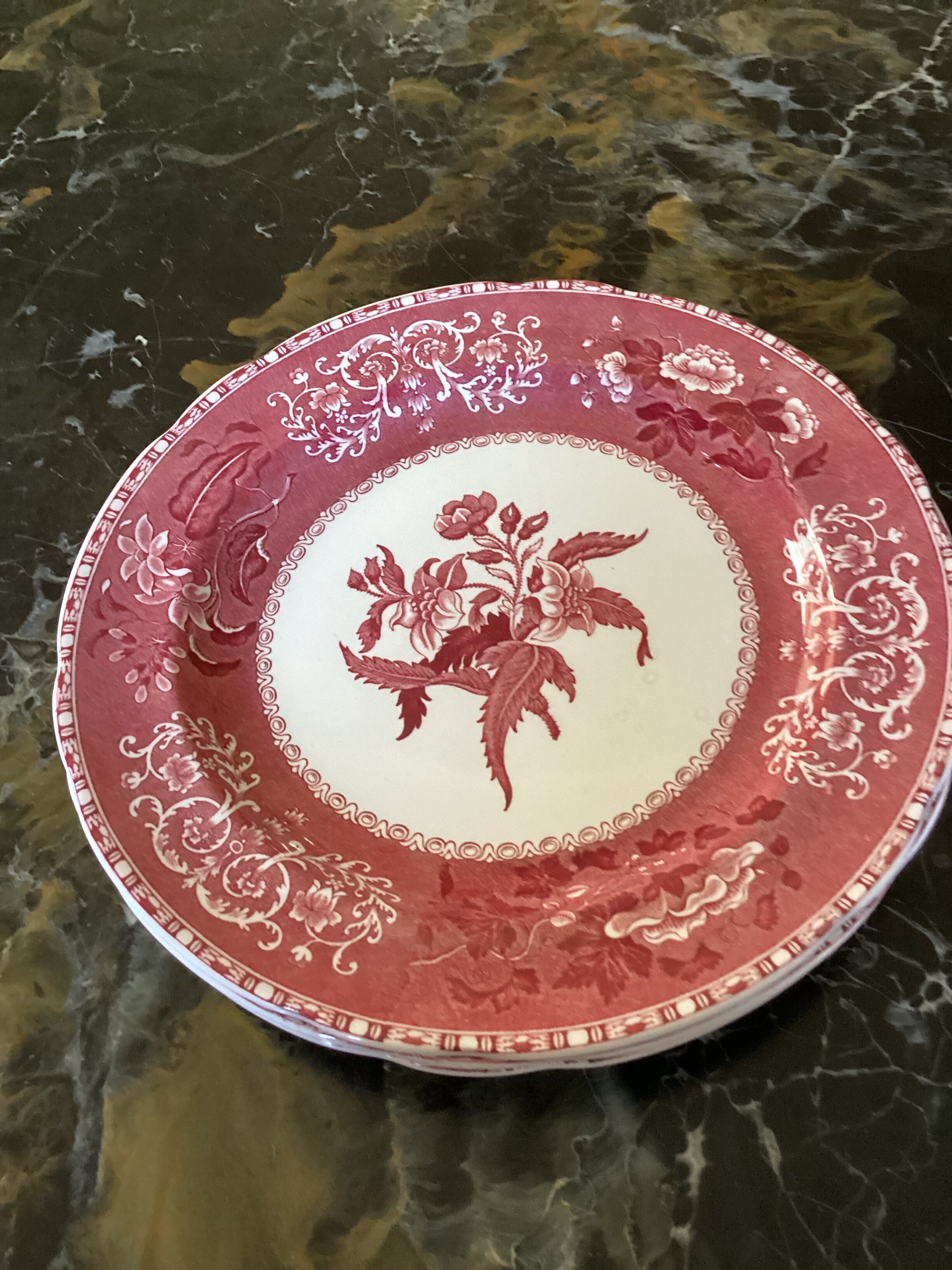 Set of Three ceramic plates Spode England dimension: height -2.5 cm- diameter -26 cm-