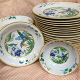 Service Assiettes Pier Import Japon modèle Ara, décor perroquet et fleurs exotiques des années 80