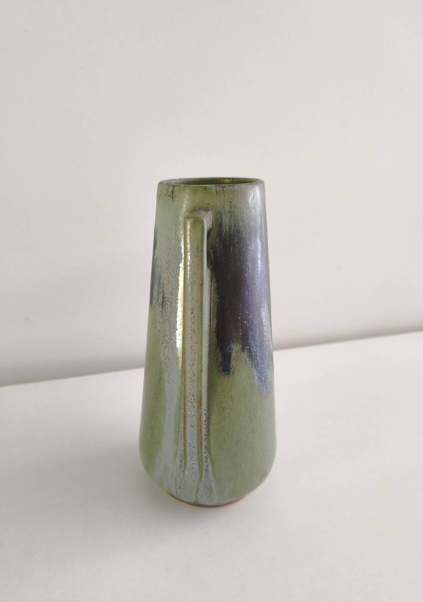Art Deco Denbac vase with handles no. 226 in flamed stoneware - engraved signature