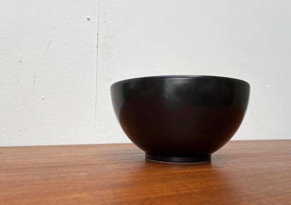 Mid-century German minimalist ceramic bowl by Wächtersbach, 1960s.