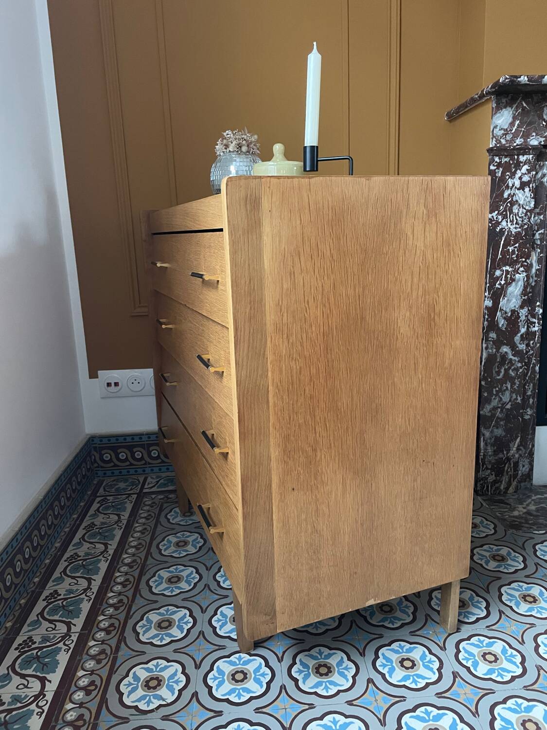 Vintage wooden chest of drawers