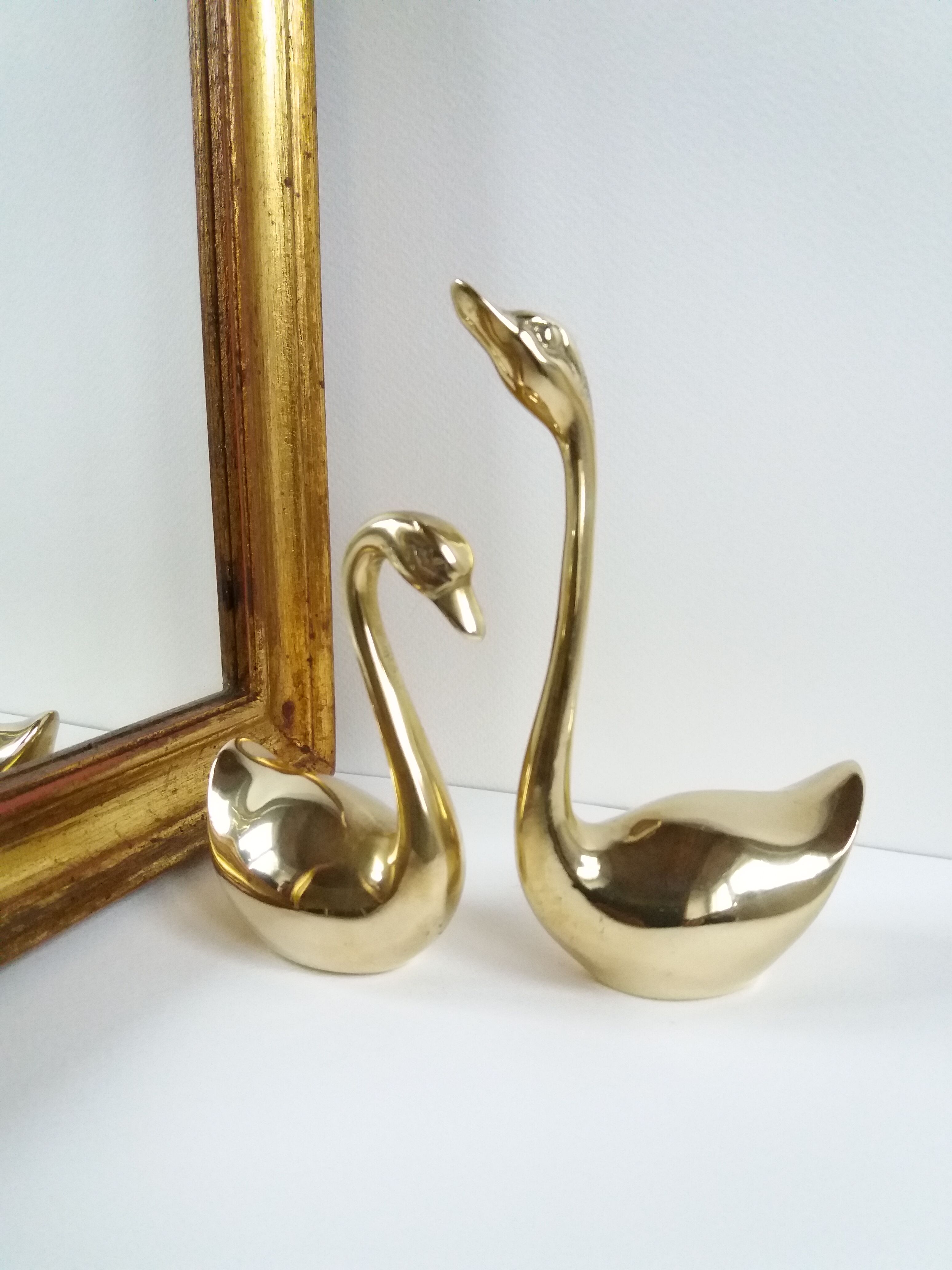 Couple swans brass