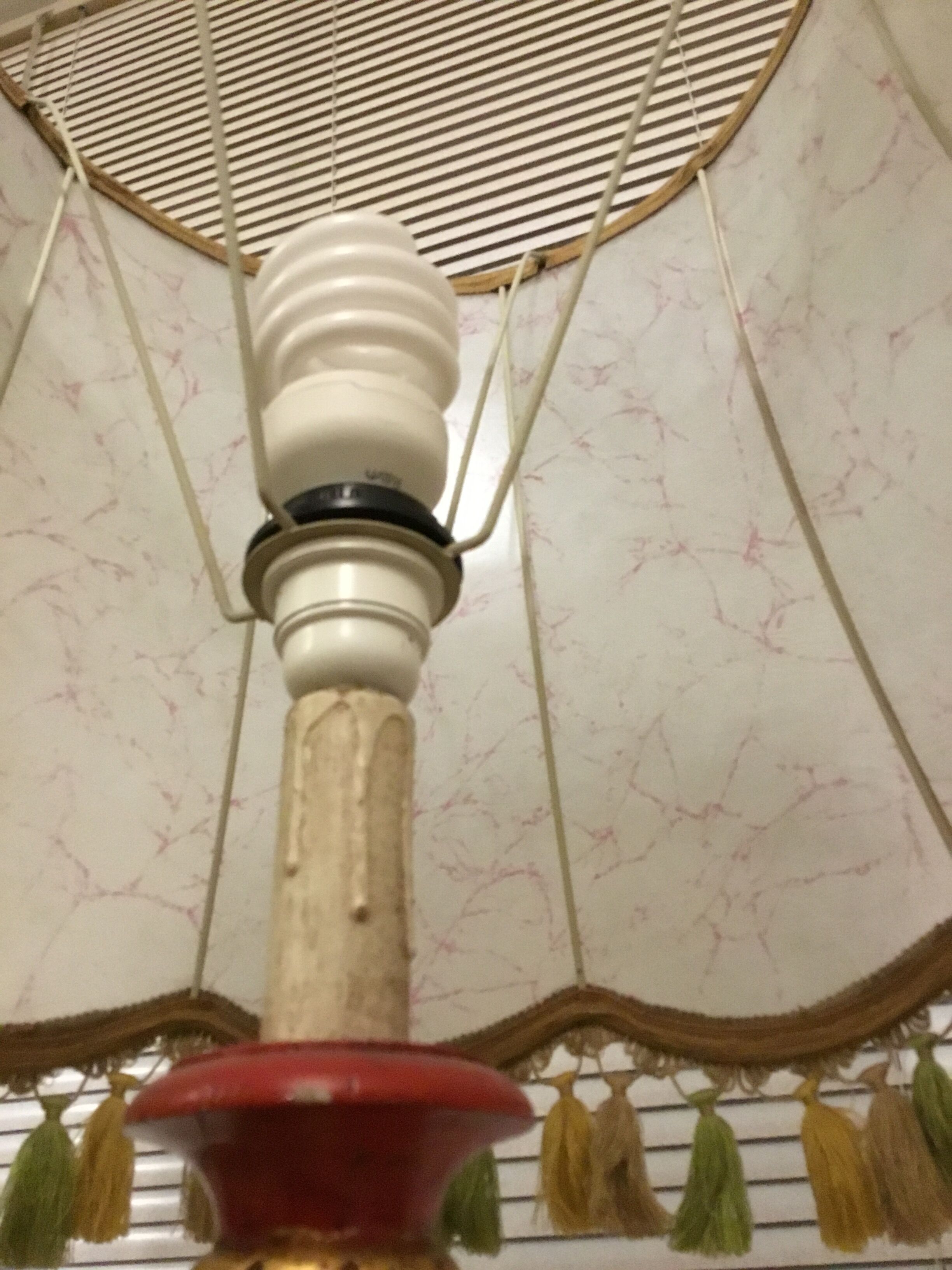 Lampshade in pigskin mounted on foot Spanish style.