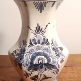 Vase en faillance époque XX ème signé Delft