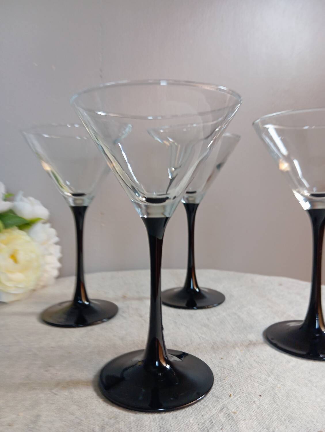 6 shiny black stemmed glasses domino collection by Luminarc, vintage 1980