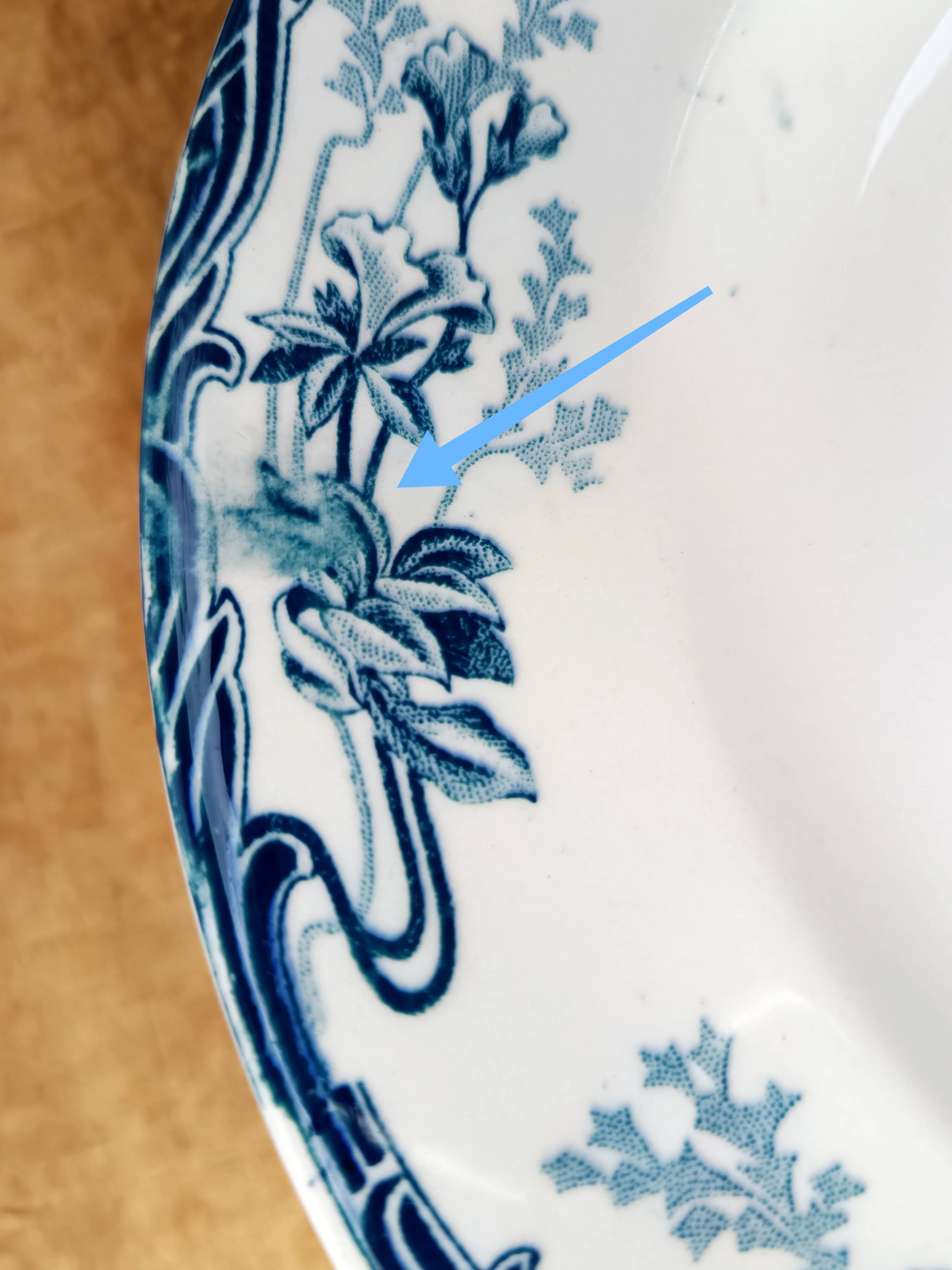 Antique flat plates, Azalées model - Longwy