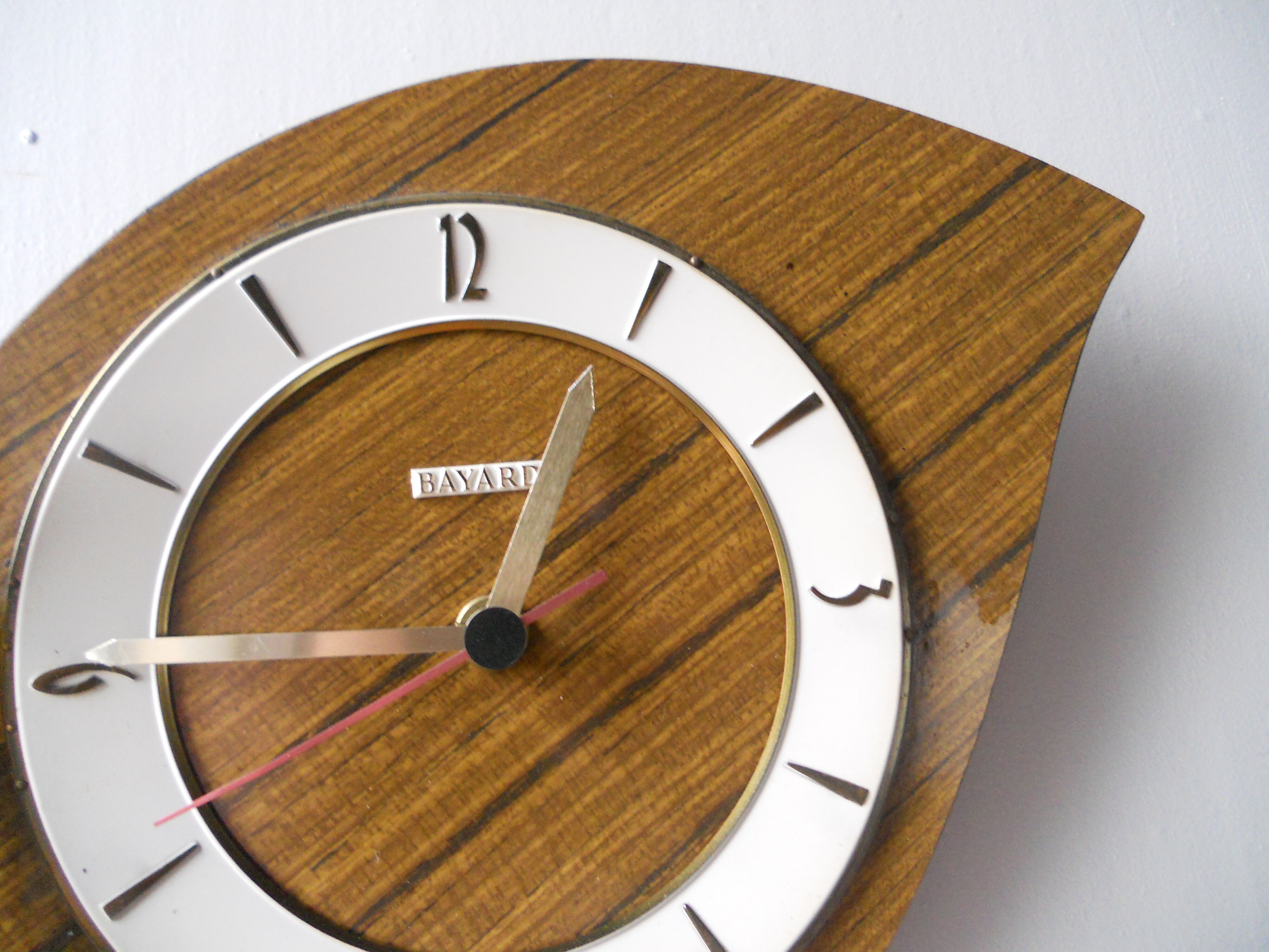 Vintage mural pendulum formica