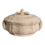Antique soup tureen in faience, Pont-aux-Choux style.