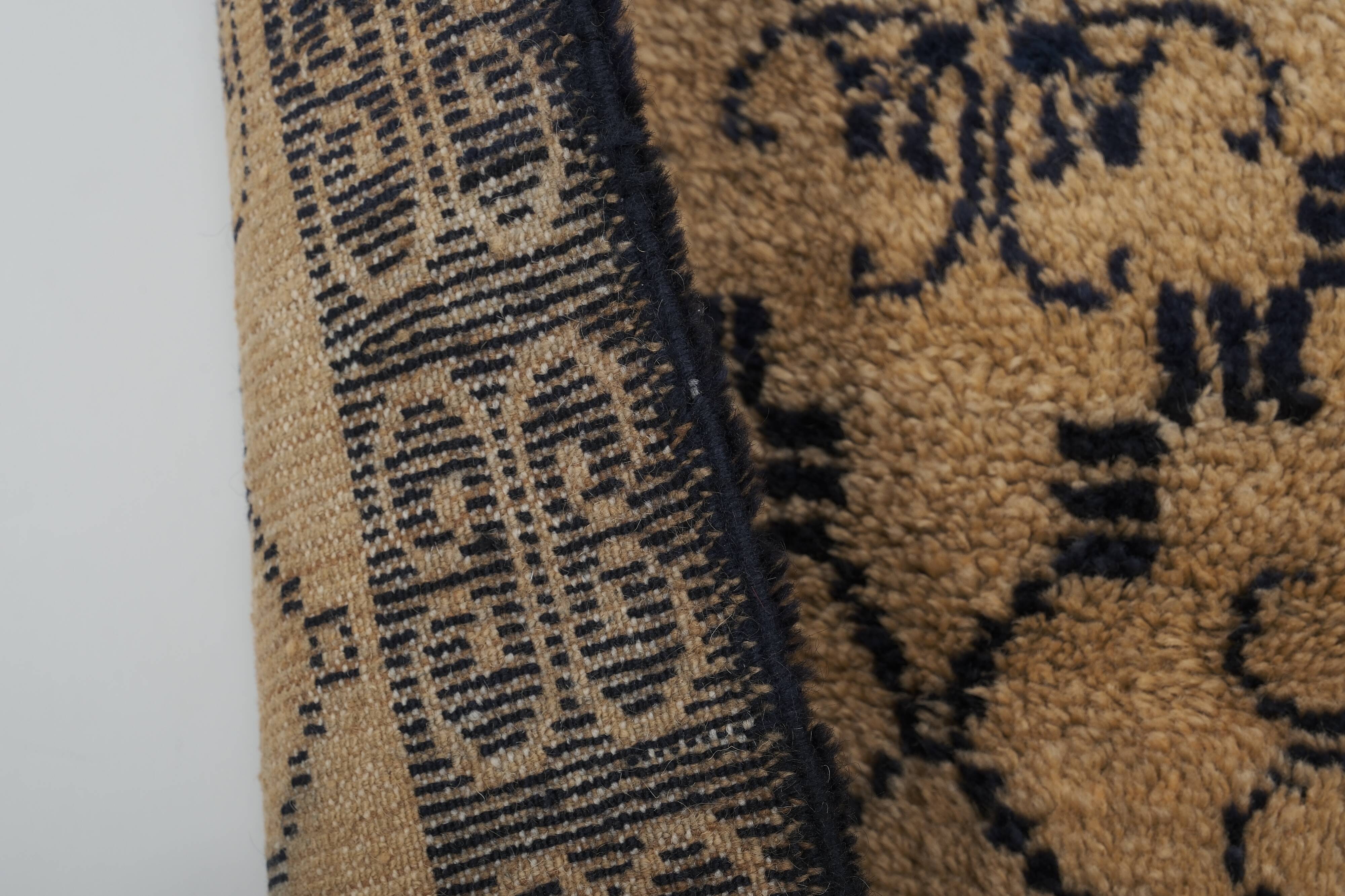 Vintage Turkish Oushak Rug Handwoven 114x193 cm