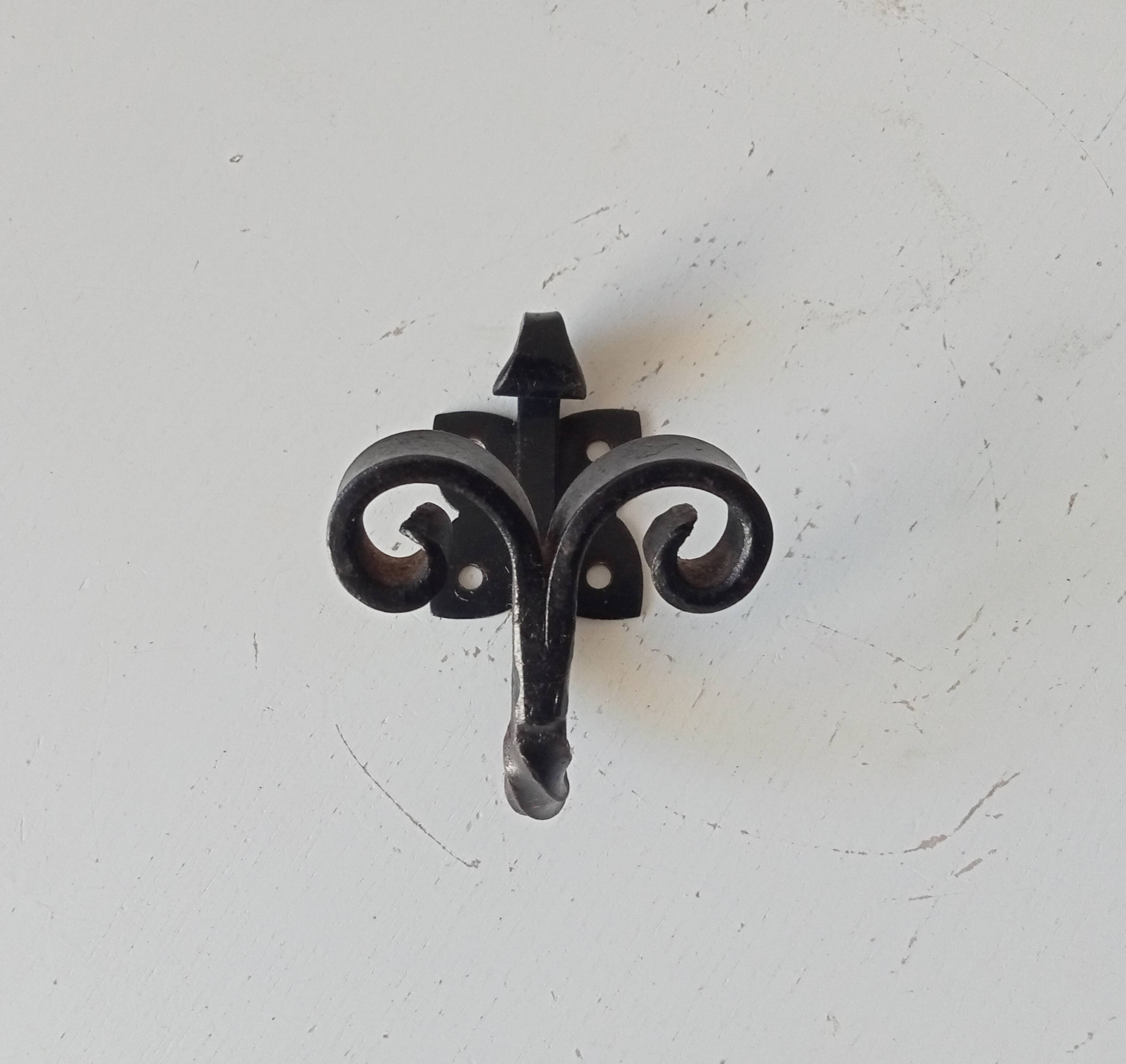 Paire de patère porte manteau mural rustique brutaliste fer forgé