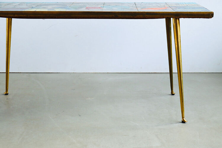 Table avec plateau carrelé par Jean Despinasse