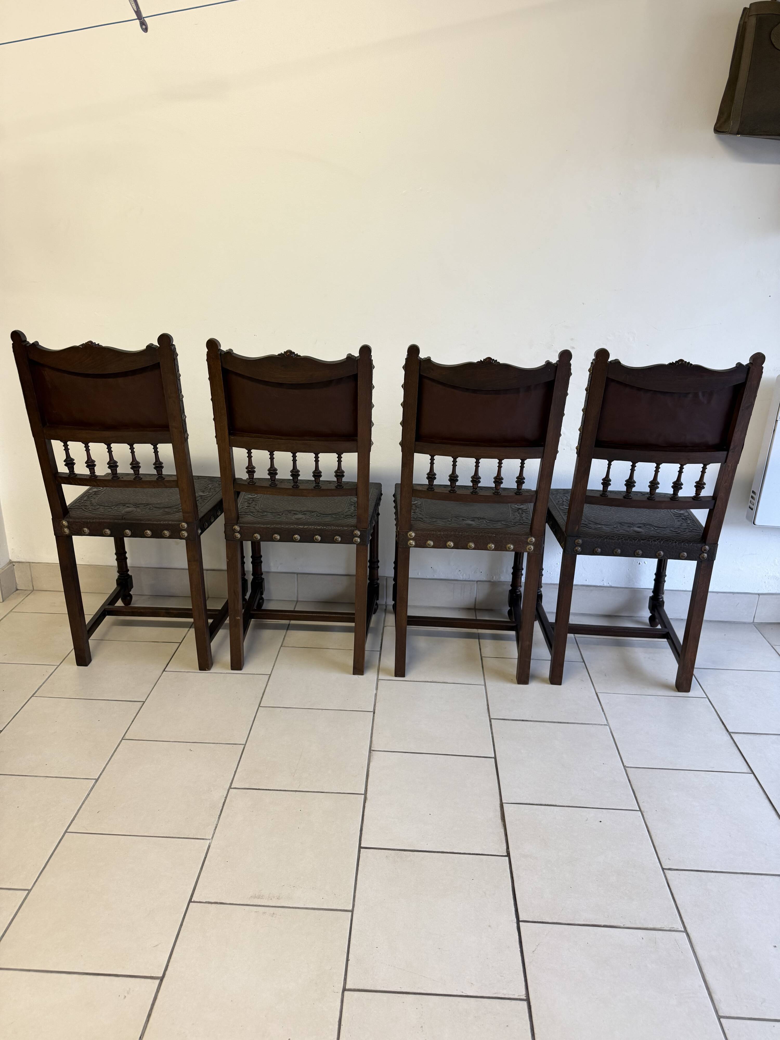 4 Henri IV wood and leather chairs