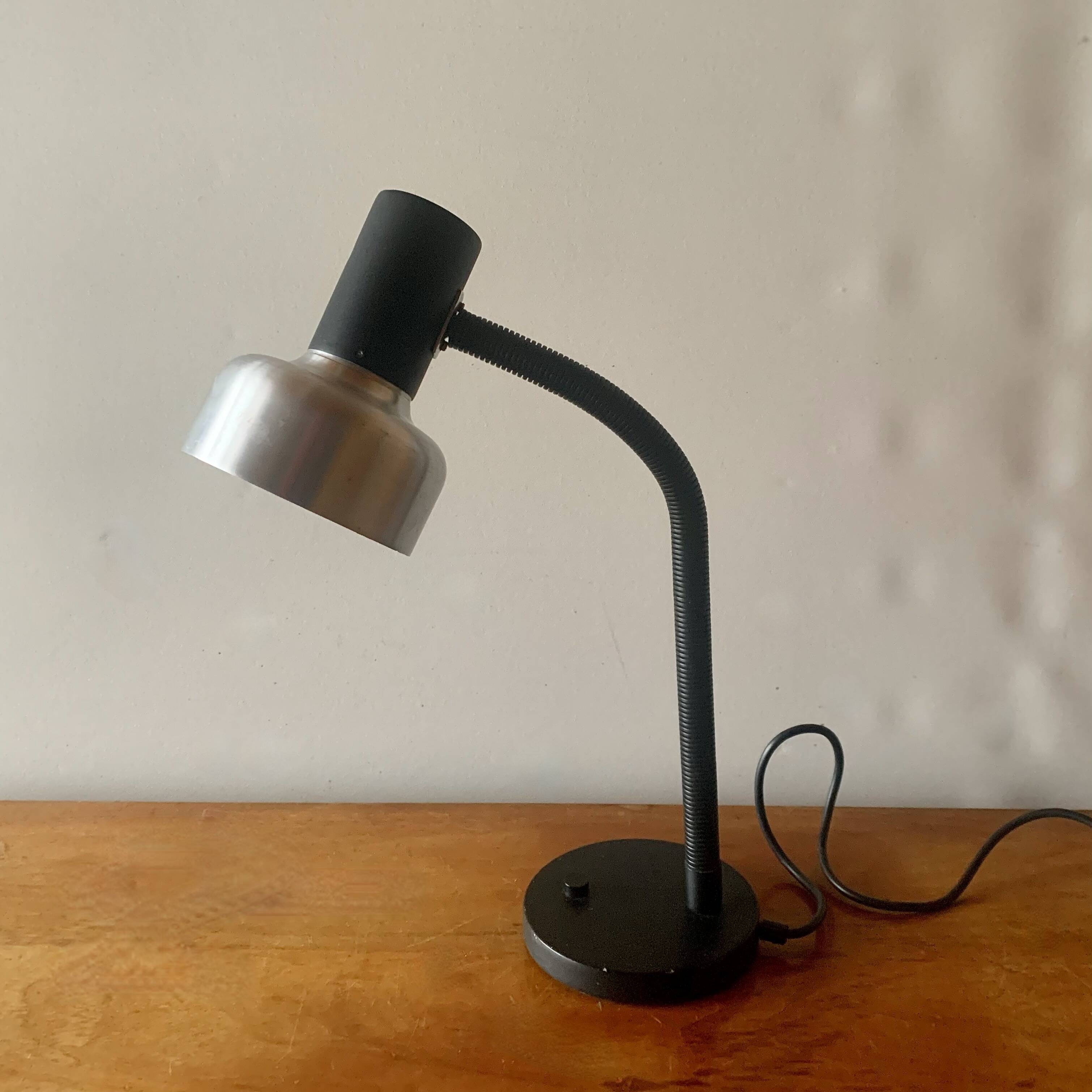 Vintage Wila desk lamp in black metal and aluminum