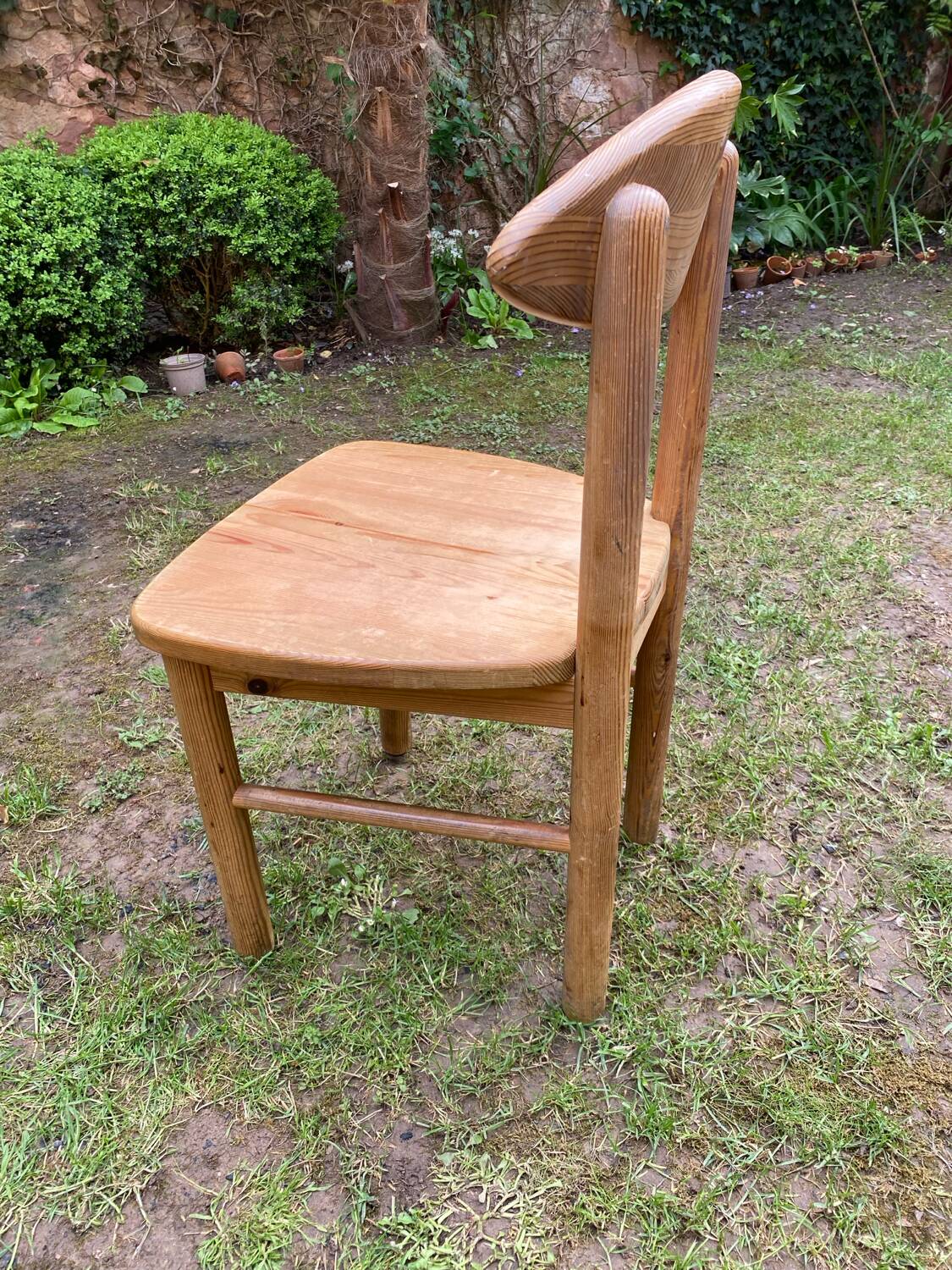 Chaise en pin par Rainer  Daumiller vers 1960