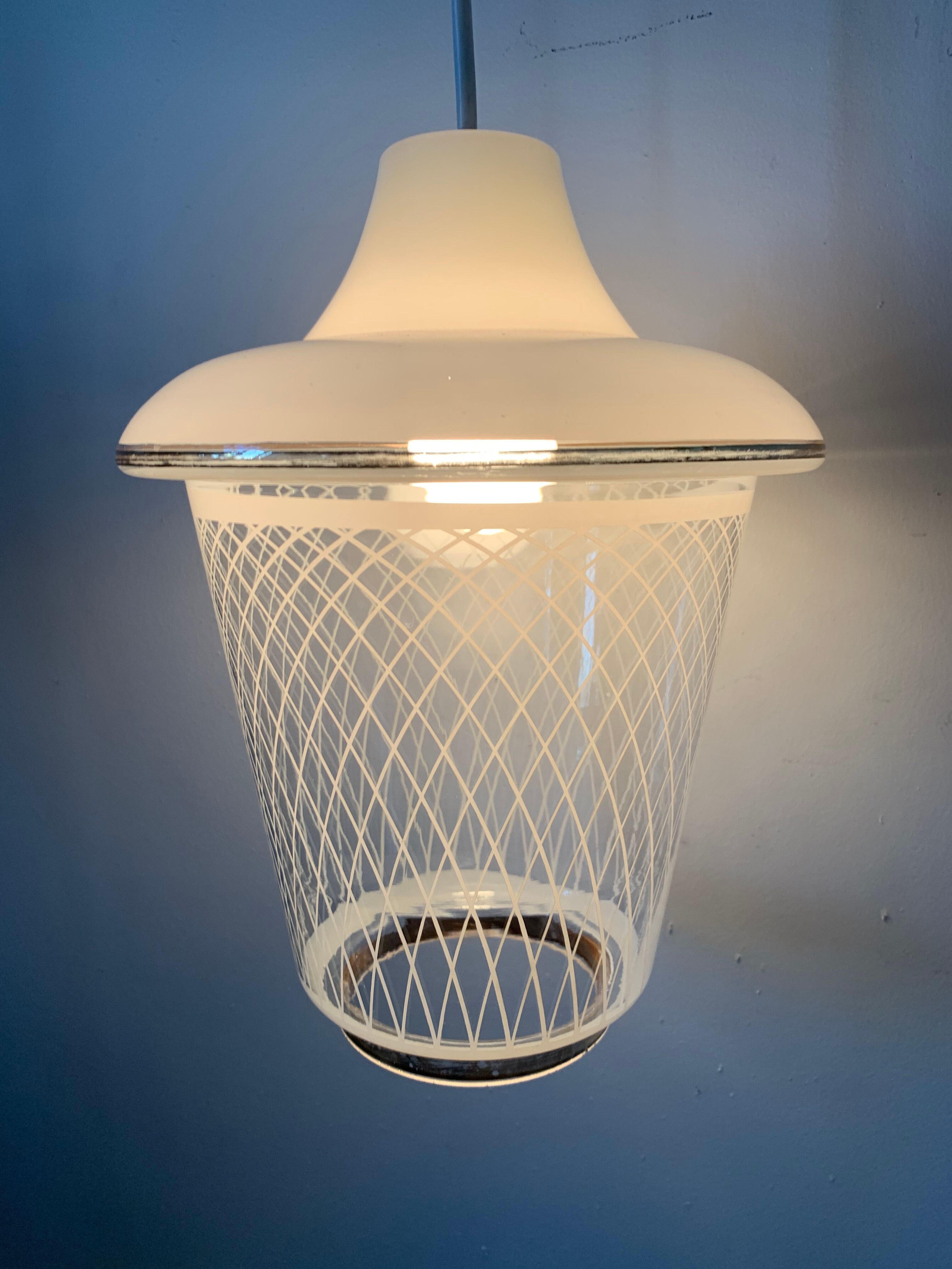 Lot de 2 suspensions verre années 50