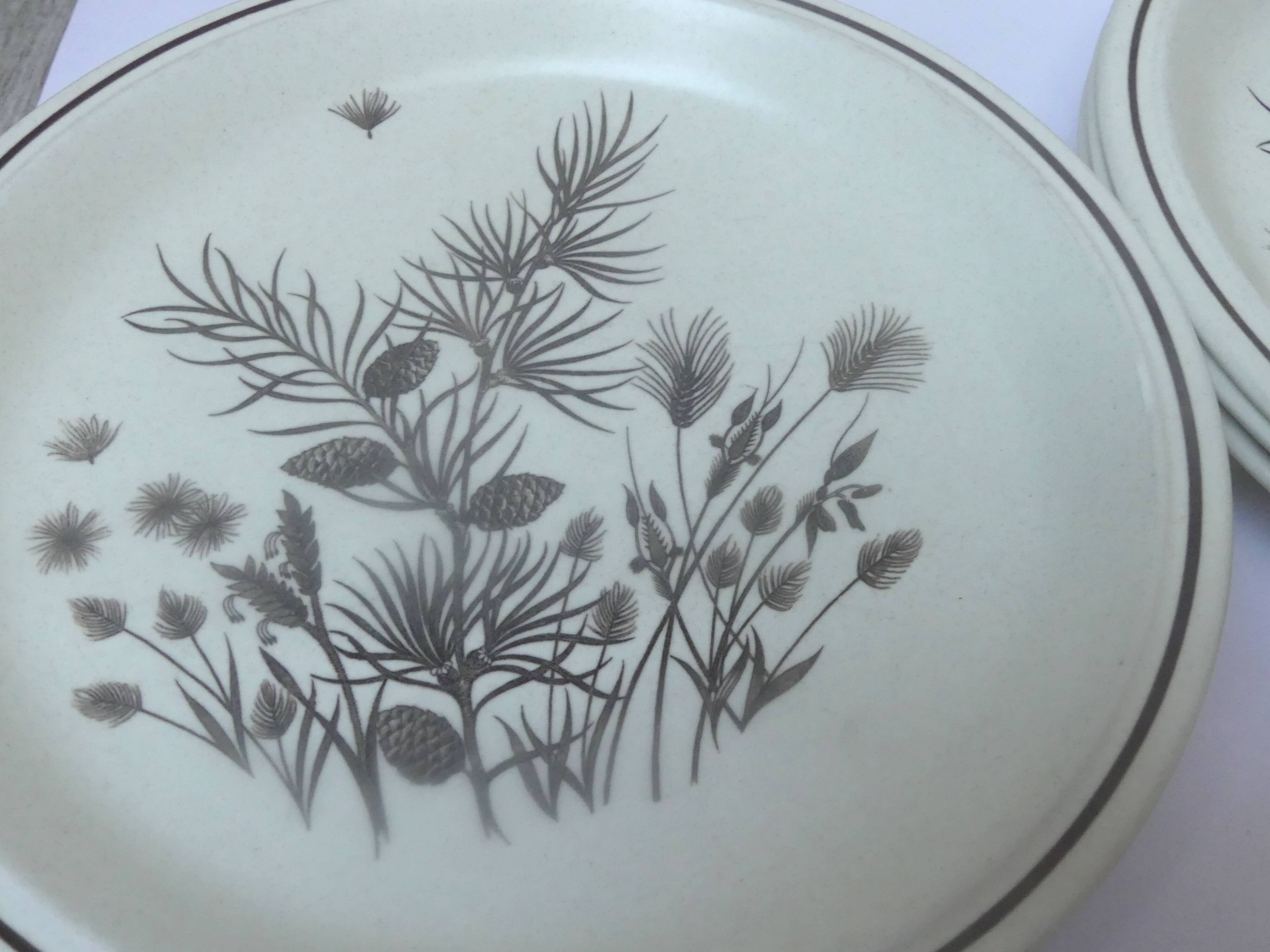 Set of 6 flat english plates