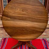 Tilting table