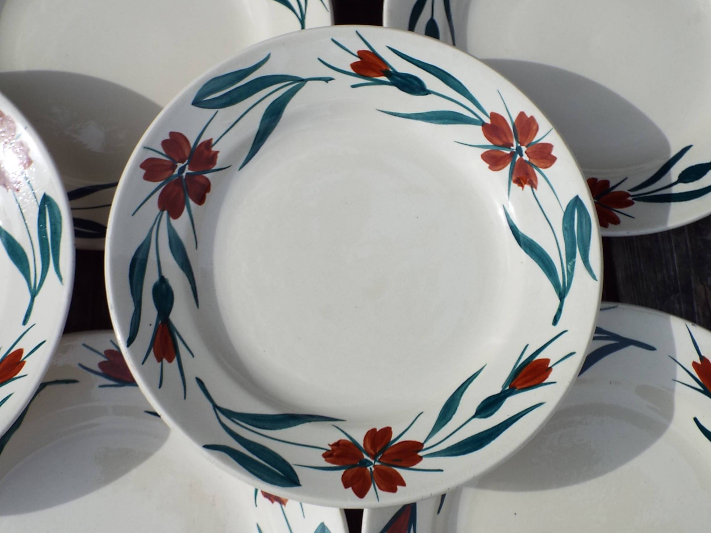 8 flat plates Terre de Fer Longchamp model Christiane